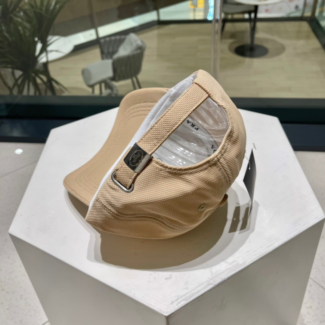 【普拉达】春夏新款大牌棒球帽，新款出货，大牌款超好搭配，赶紧入手！