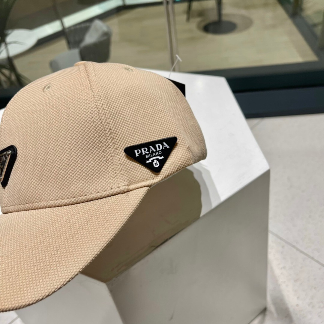 【普拉达】春夏新款大牌棒球帽，新款出货，大牌款超好搭配，赶紧入手！