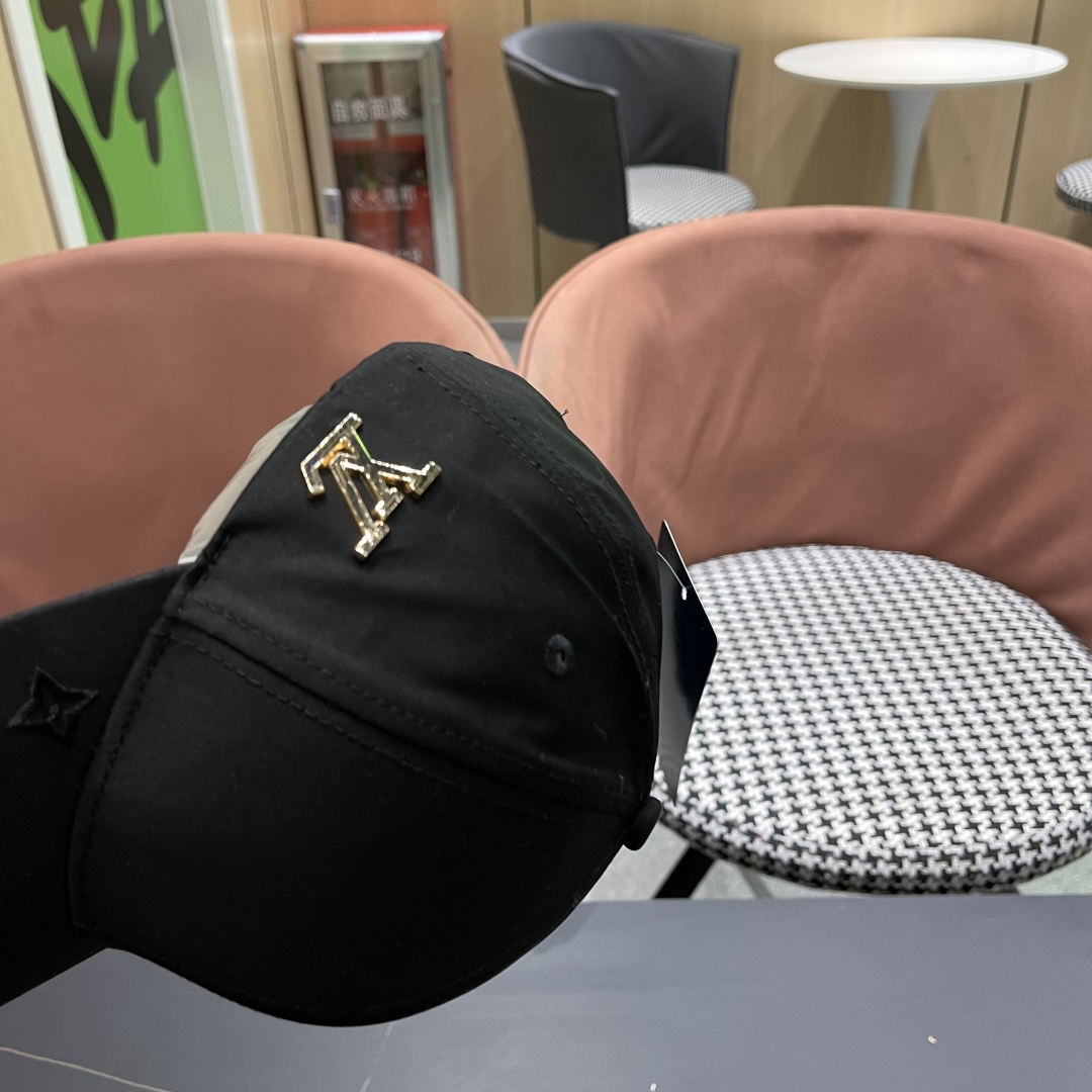  LV(路易威登)新款原单棒球帽，专柜11开模订制，原厂订制面料纯轻盈透气！质量超赞，基础头围56，贴片
