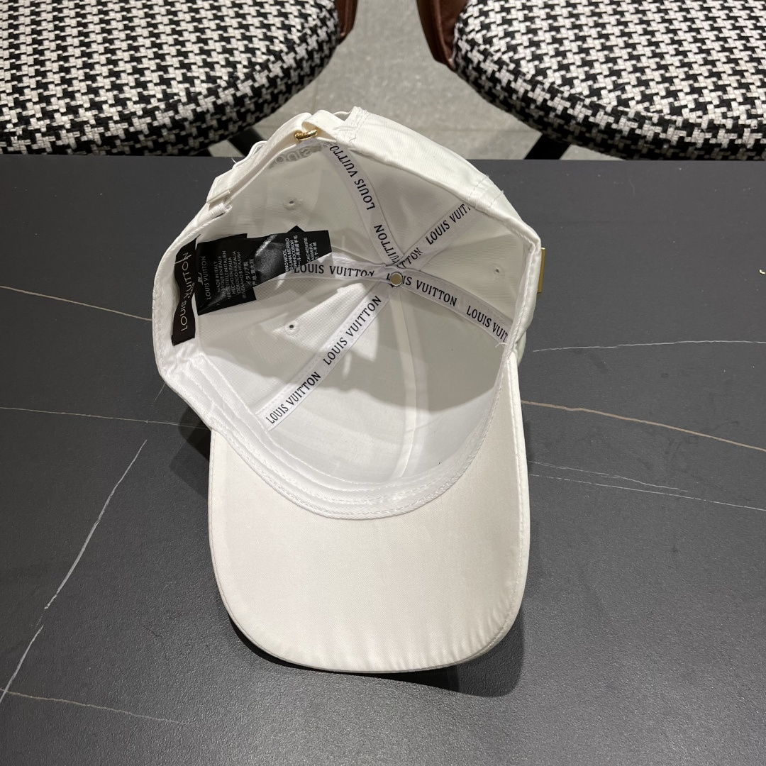  LV(路易威登)新款原单棒球帽，专柜11开模订制，原厂订制面料纯轻盈透气！质量超赞，基础头围56，贴片