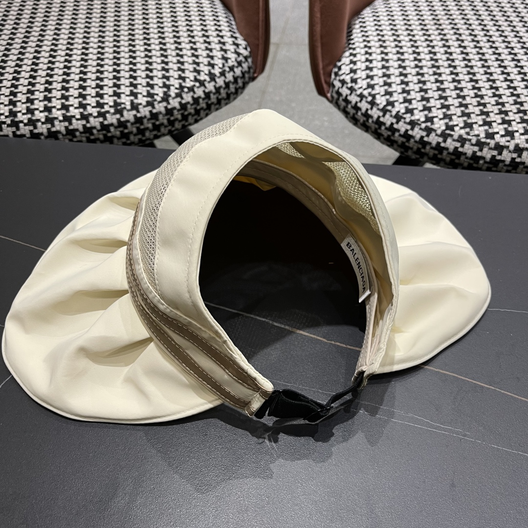  balenciaga 巴黎世家 夏季防晒帽大帽檐防紫外线可扎马尾
空顶遮阳帽出游海边太阳帽子女
