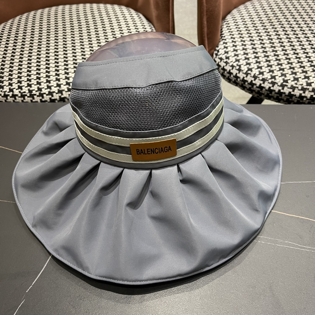  balenciaga 巴黎世家 夏季防晒帽大帽檐防紫外线可扎马尾
空顶遮阳帽出游海边太阳帽子女