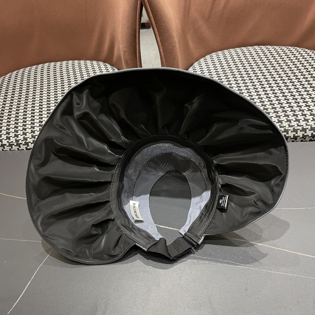  balenciaga 巴黎世家 夏季防晒帽大帽檐防紫外线可扎马尾
空顶遮阳帽出游海边太阳帽子女