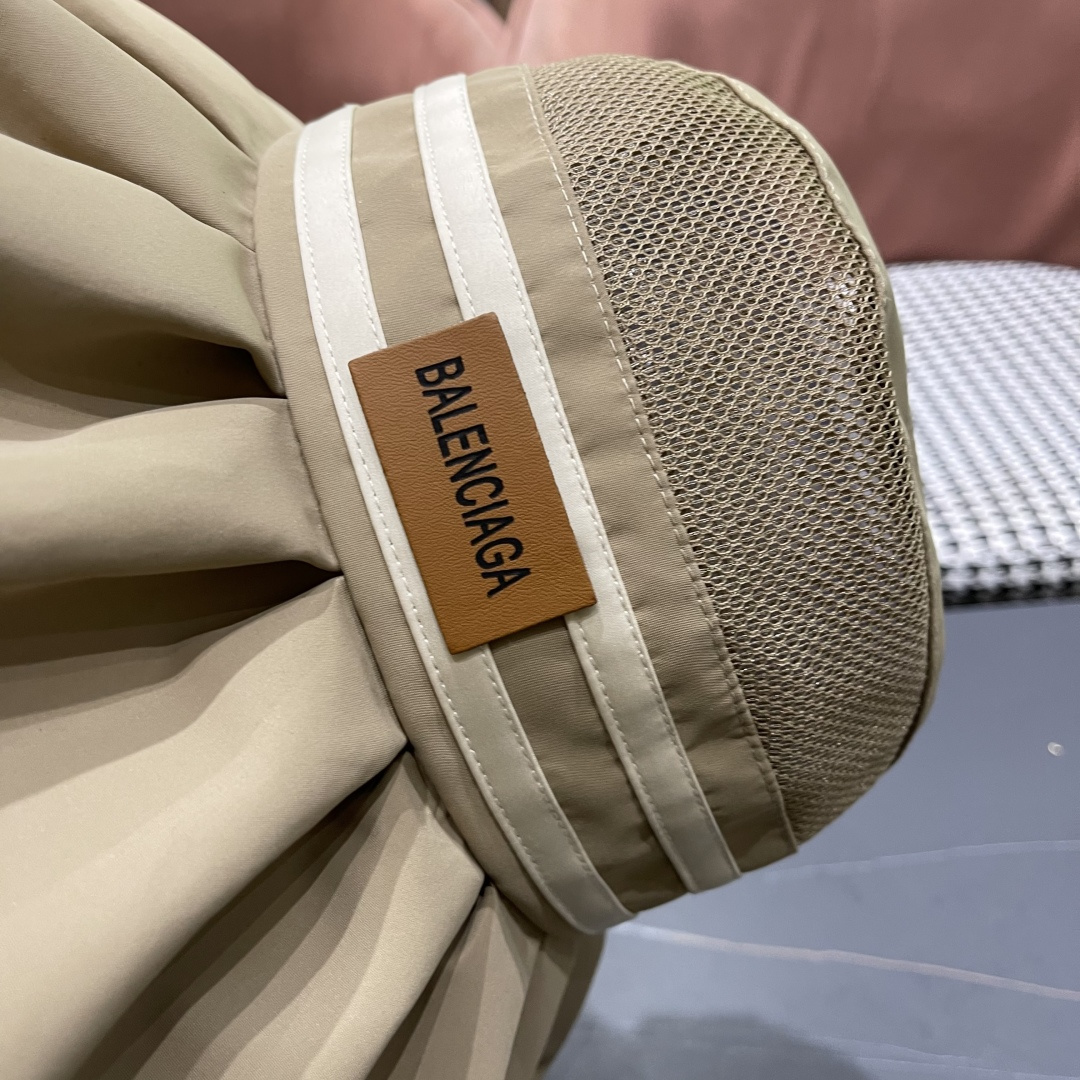  balenciaga 巴黎世家 夏季防晒帽大帽檐防紫外线可扎马尾
空顶遮阳帽出游海边太阳帽子女