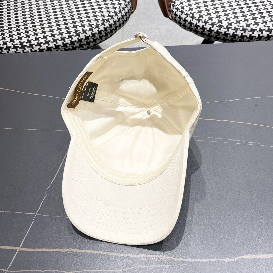 🧢路易威登lv棒球帽 LouisVuitton😍新款重工打造♥️高端大气，百搭款🤗男女通用！