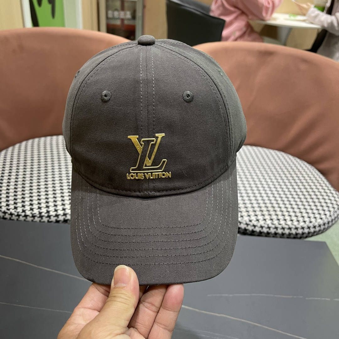 🧢路易威登lv棒球帽 LouisVuitton😍新款重工打造♥️高端大气，百搭款🤗男女通用！