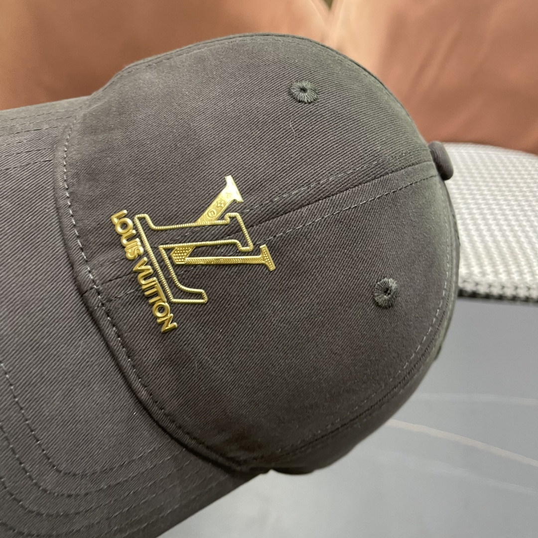 🧢路易威登lv棒球帽 LouisVuitton😍新款重工打造♥️高端大气，百搭款🤗男女通用！
