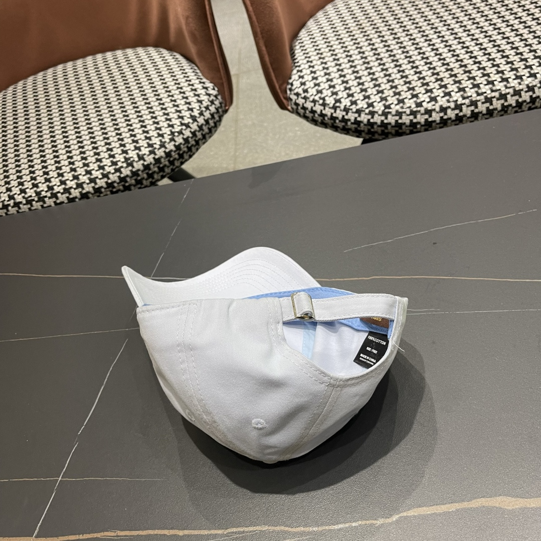 🧢路易威登lv棒球帽 LouisVuitton😍新款重工打造♥️高端大气，百搭款🤗男女通用！