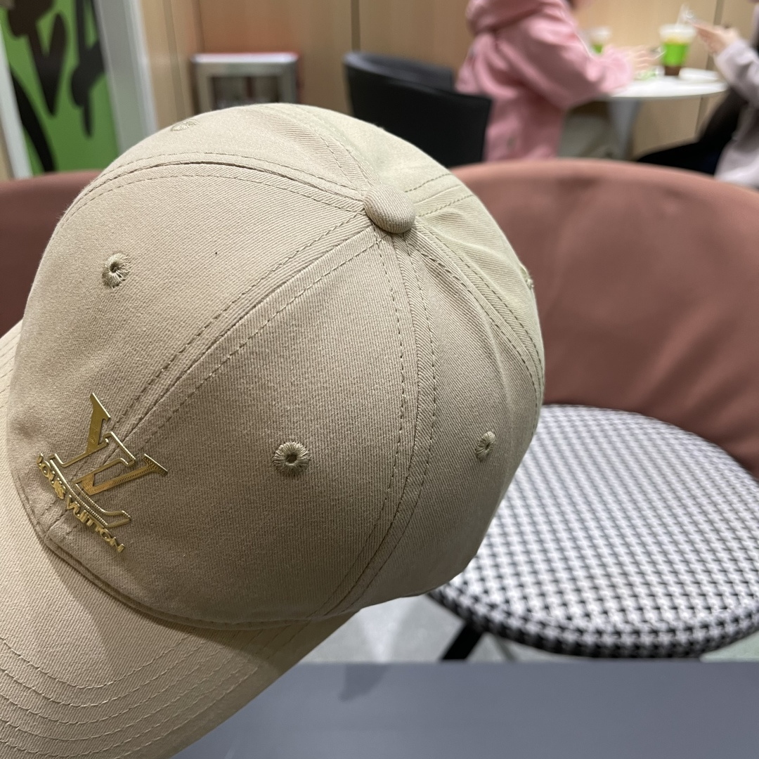 🧢路易威登lv棒球帽 LouisVuitton😍新款重工打造♥️高端大气，百搭款🤗男女通用！