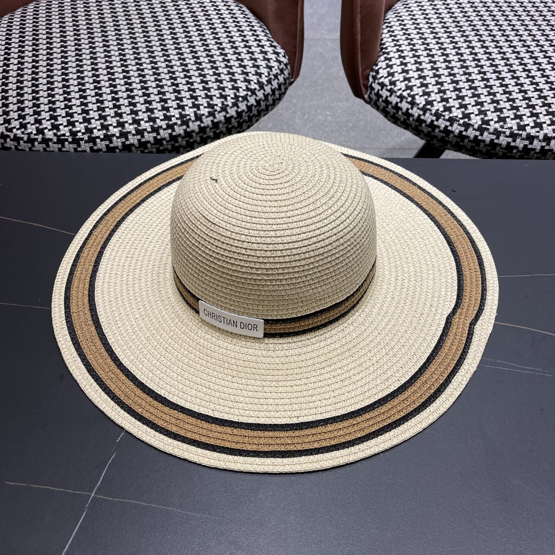  【DIOR迪奥】2025新款大檐草帽🤩沙滩风，简约大方，百搭单品～出街首选，新款帽型超美腻，新品上架