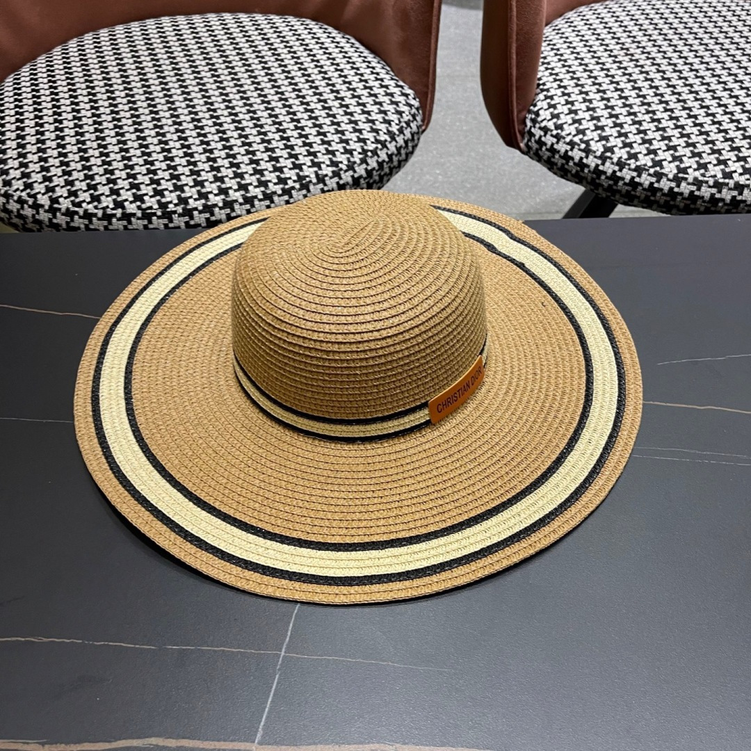  【DIOR迪奥】2025新款大檐草帽🤩沙滩风，简约大方，百搭单品～出街首选，新款帽型超美腻，新品上架