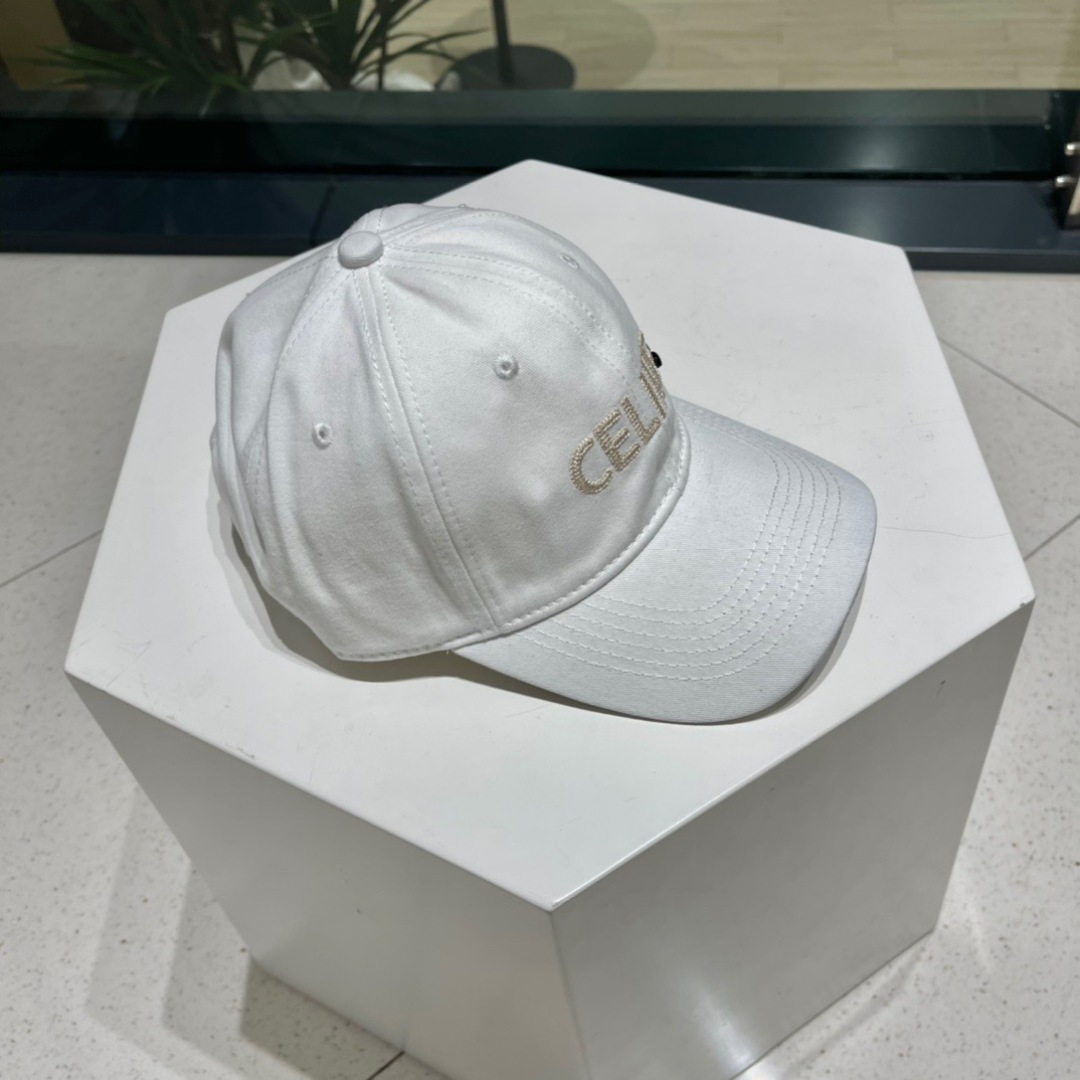 【CELINE赛琳】春夏款新款简约棒球帽，新款出货，大牌款超好搭配，赶紧入手！