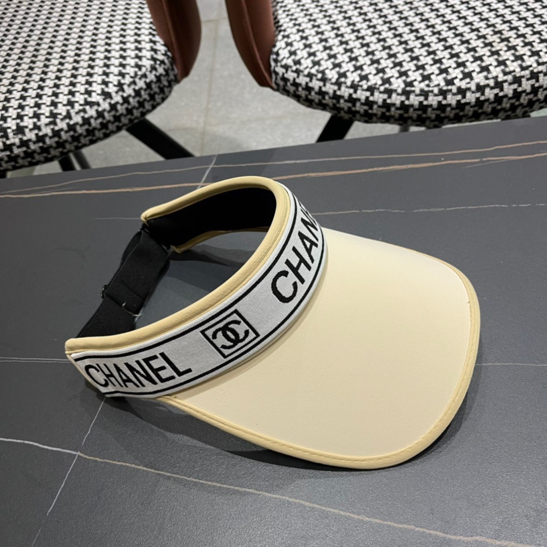 
香奈儿👒夏季空顶帽，跑步遮阳防晒两不误，夏季必备单品，戴着不闷热，非常有活力的一款，超级无敌好看😍😍