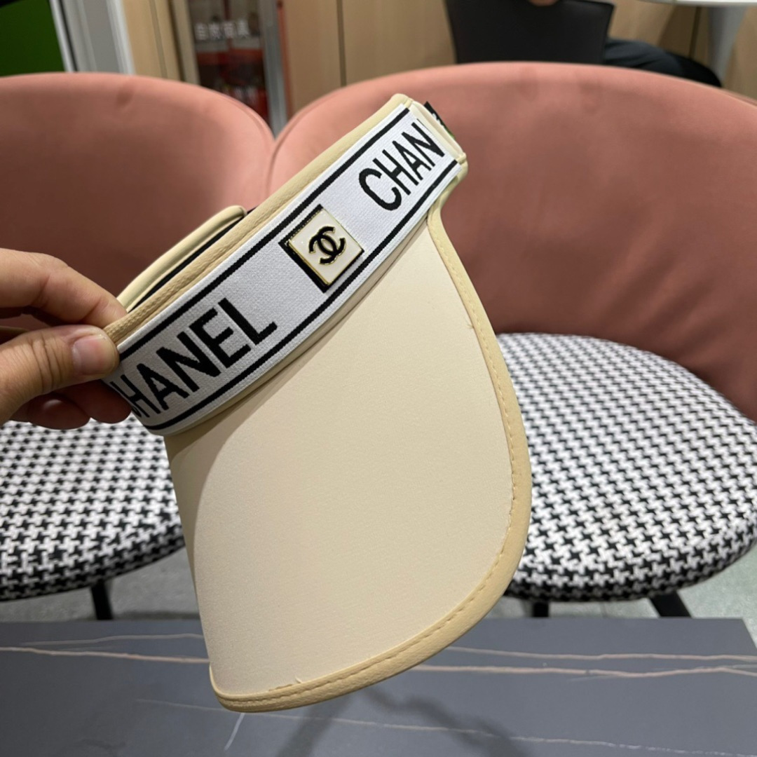 
香奈儿👒夏季空顶帽，跑步遮阳防晒两不误，夏季必备单品，戴着不闷热，非常有活力的一款，超级无敌好看😍😍