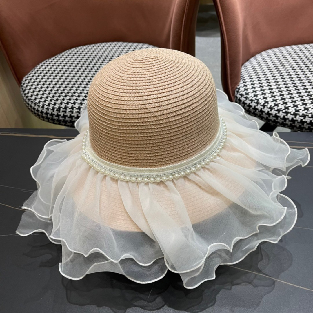 【burberry巴宝莉】2025新款小香度假风大沿盆帽草帽，旅行必备，超好搭配，赶紧入手！