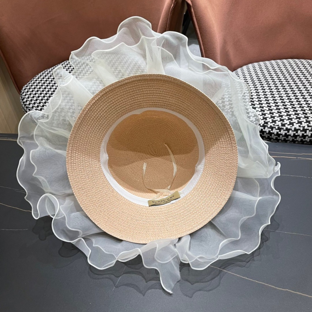 【burberry巴宝莉】2025新款小香度假风大沿盆帽草帽，旅行必备，超好搭配，赶紧入手！