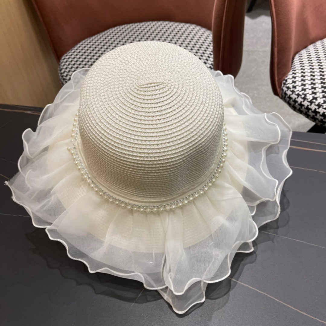 【burberry巴宝莉】2025新款小香度假风大沿盆帽草帽，旅行必备，超好搭配，赶紧入手！