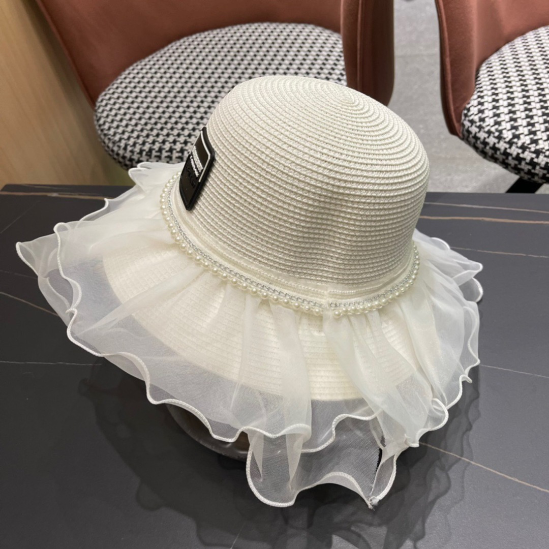 【burberry巴宝莉】2025新款小香度假风大沿盆帽草帽，旅行必备，超好搭配，赶紧入手！