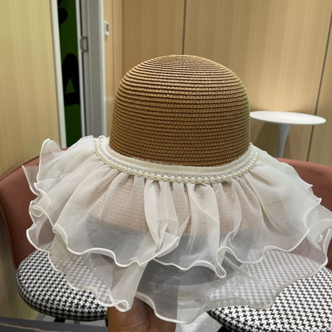 【burberry巴宝莉】2025新款小香度假风大沿盆帽草帽，旅行必备，超好搭配，赶紧入手！