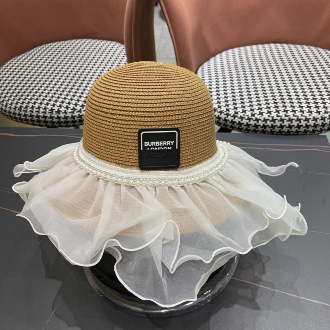 【burberry巴宝莉】2025新款小香度假风大沿盆帽草帽，旅行必备，超好搭配，赶紧入手！