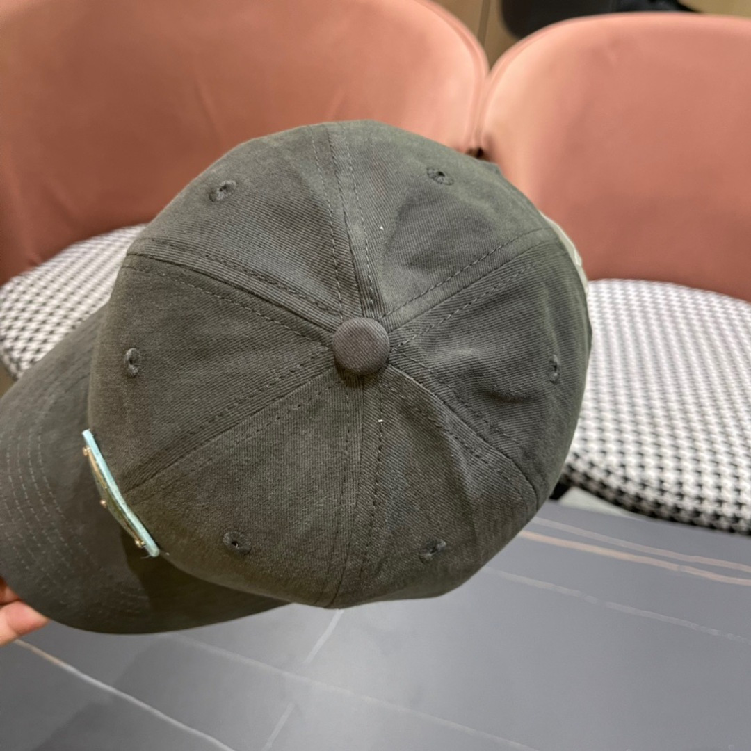   PRADA普拉达2025新款鸭舌帽，男女款棒球帽，高级定制，头围57cm