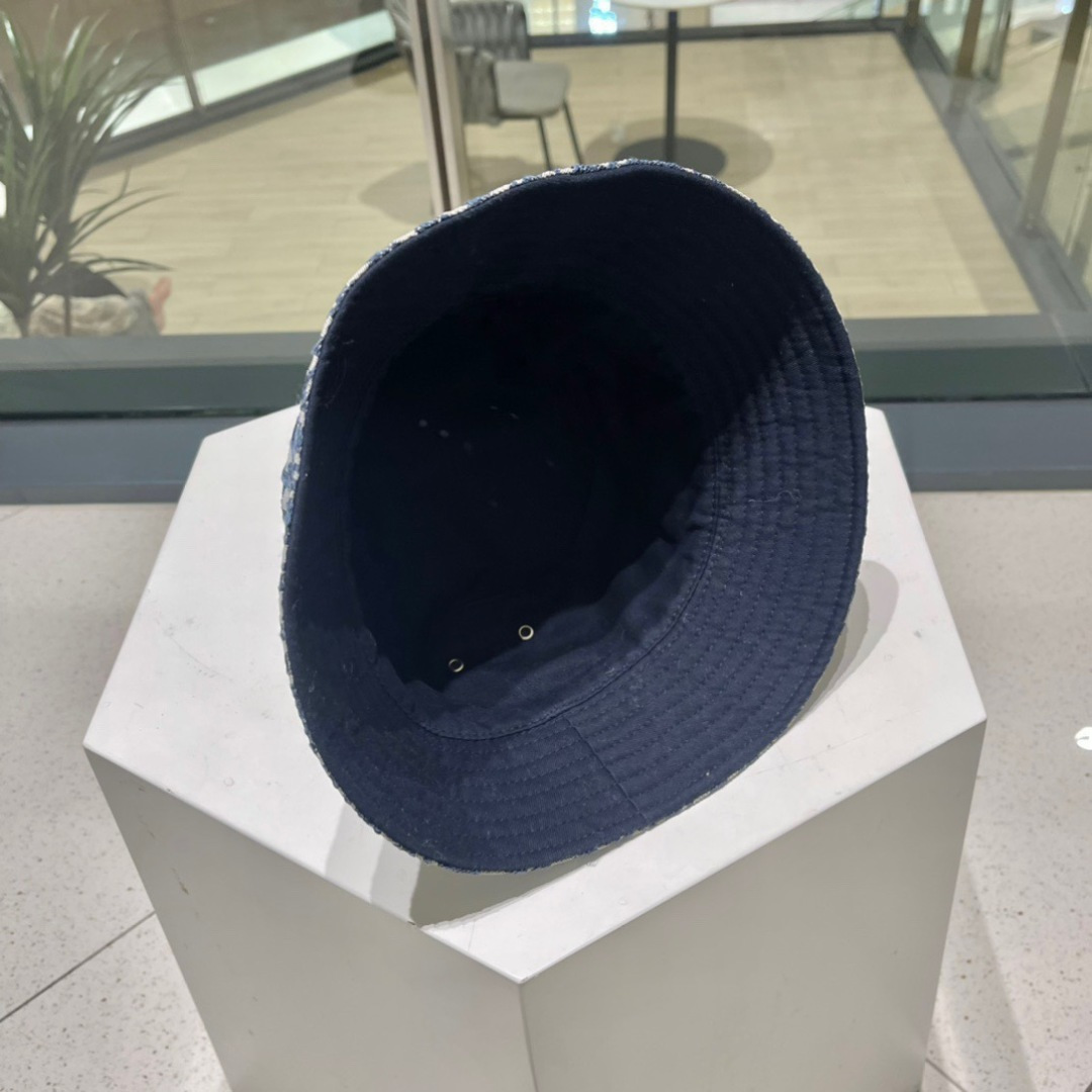 【DIOR迪奥】新款双面走量简约渔夫帽，新款出货，大牌款超好搭配，赶紧入手！
