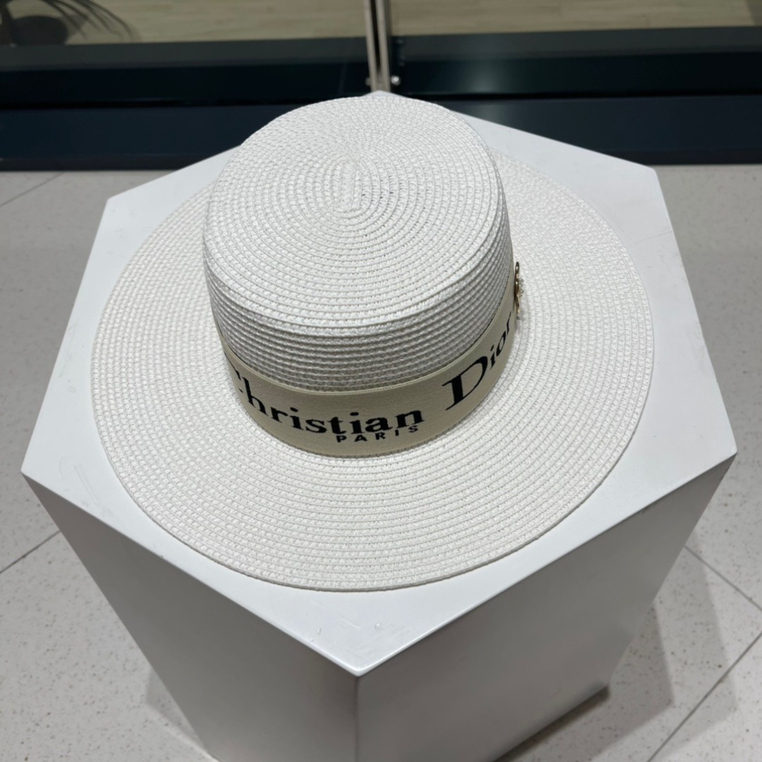  【DIOR迪奥】春夏新款草编遮阳草帽盆帽🤩沙滩风，简约大方，百搭单品～出街首选，新款帽型超美腻，新品上