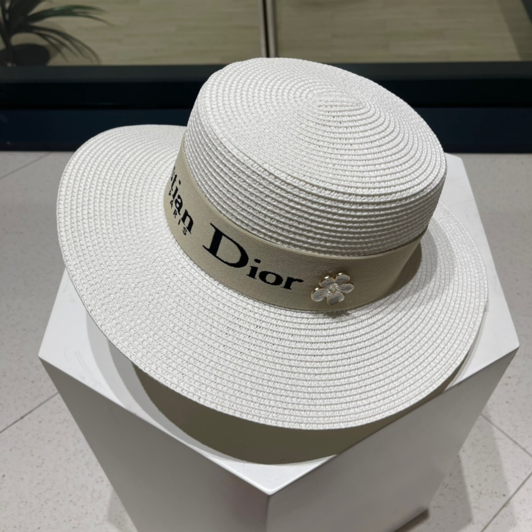 【DIOR迪奥】春夏新款草编遮阳草帽盆帽🤩沙滩风，简约大方，百搭单品～出街首选，新款帽型超美腻，新品上
