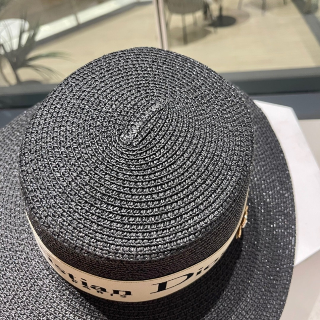  【DIOR迪奥】春夏新款草编遮阳草帽盆帽🤩沙滩风，简约大方，百搭单品～出街首选，新款帽型超美腻，新品上