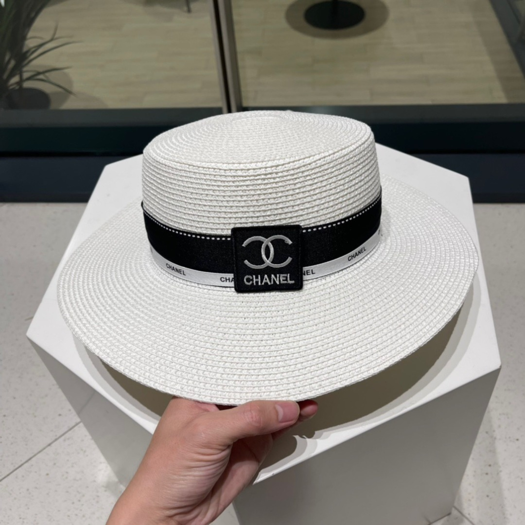 【CHANEL香奈儿】2025新款小香风度假风平顶草帽，旅行必备，超好搭配， 赶紧入手！