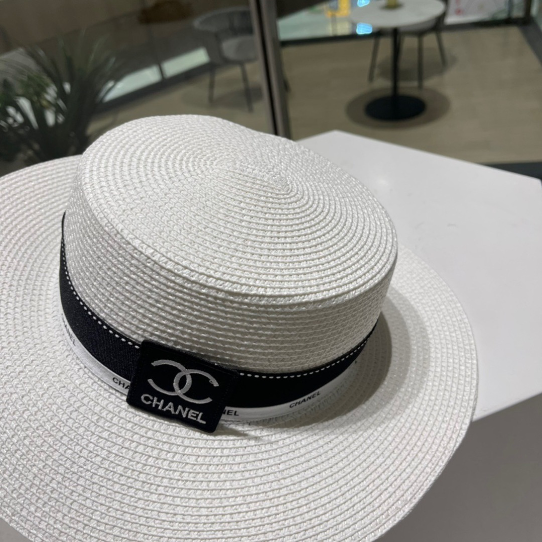 【CHANEL香奈儿】2025新款小香风度假风平顶草帽，旅行必备，超好搭配， 赶紧入手！