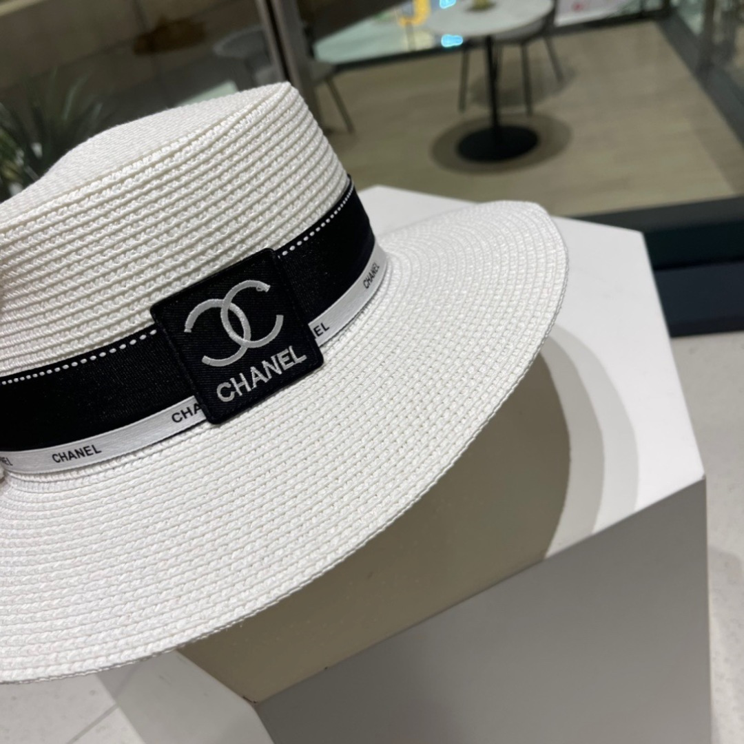 【CHANEL香奈儿】2025新款小香风度假风平顶草帽，旅行必备，超好搭配， 赶紧入手！