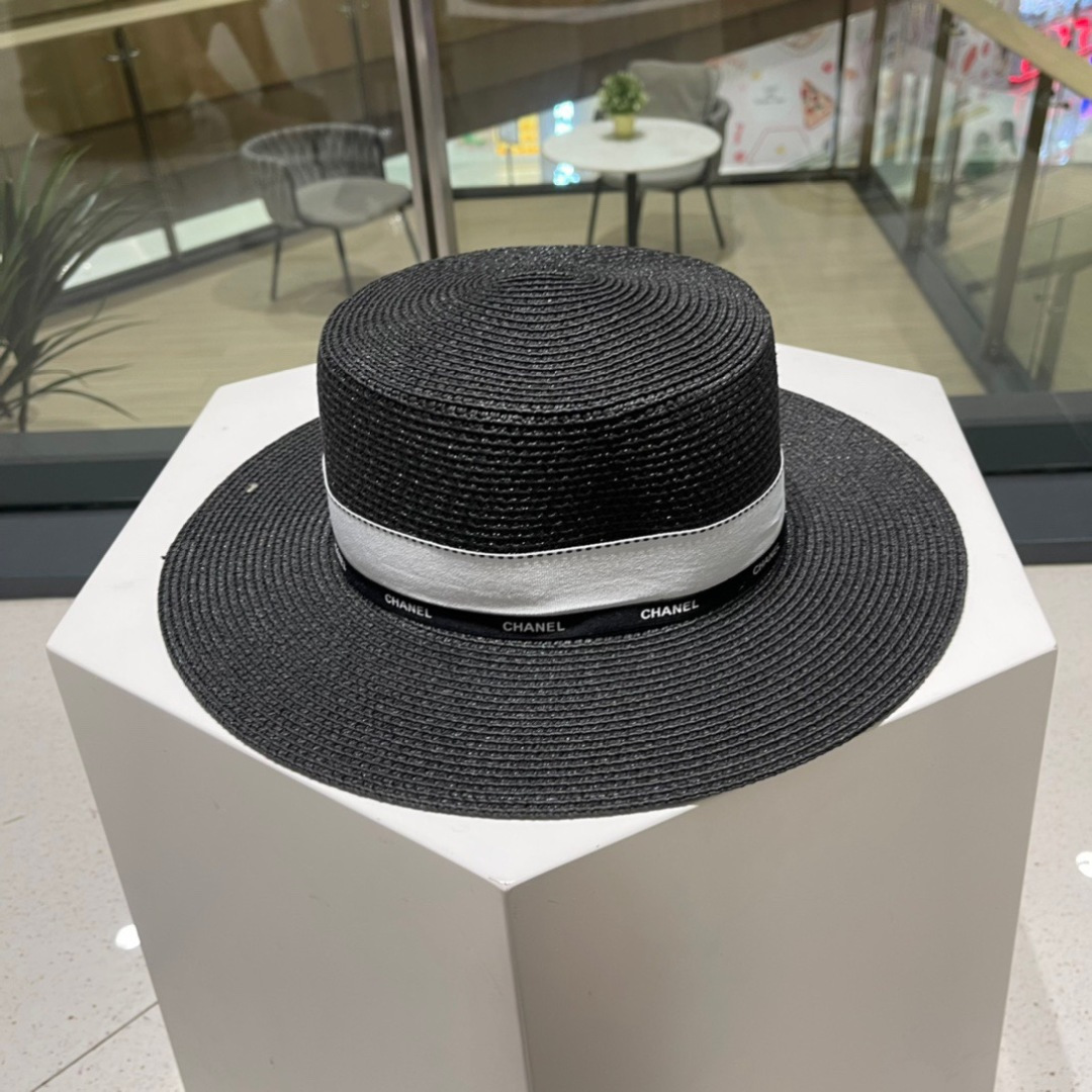 【CHANEL香奈儿】2025新款小香风度假风平顶草帽，旅行必备，超好搭配， 赶紧入手！