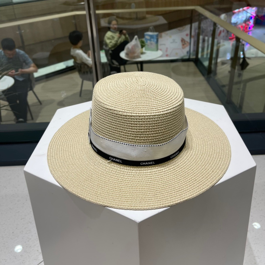 【CHANEL香奈儿】2025新款小香风度假风平顶草帽，旅行必备，超好搭配， 赶紧入手！