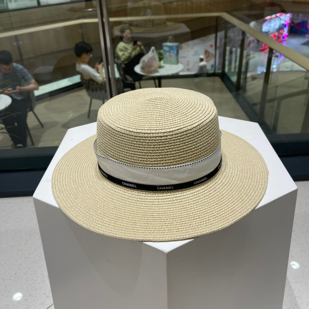 【CHANEL香奈儿】2025新款小香风度假风平顶草帽，旅行必备，超好搭配， 赶紧入手！