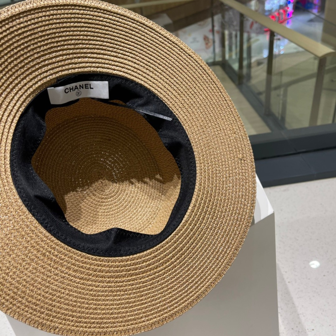 【CHANEL香奈儿】2025新款小香风度假风平顶草帽，旅行必备，超好搭配， 赶紧入手！
