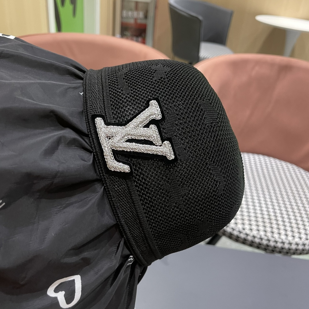  Lv路易威登夏季黑胶空顶防晒帽女防紫外线遮脸
新款漏扎马尾遮阳帽太阳帽