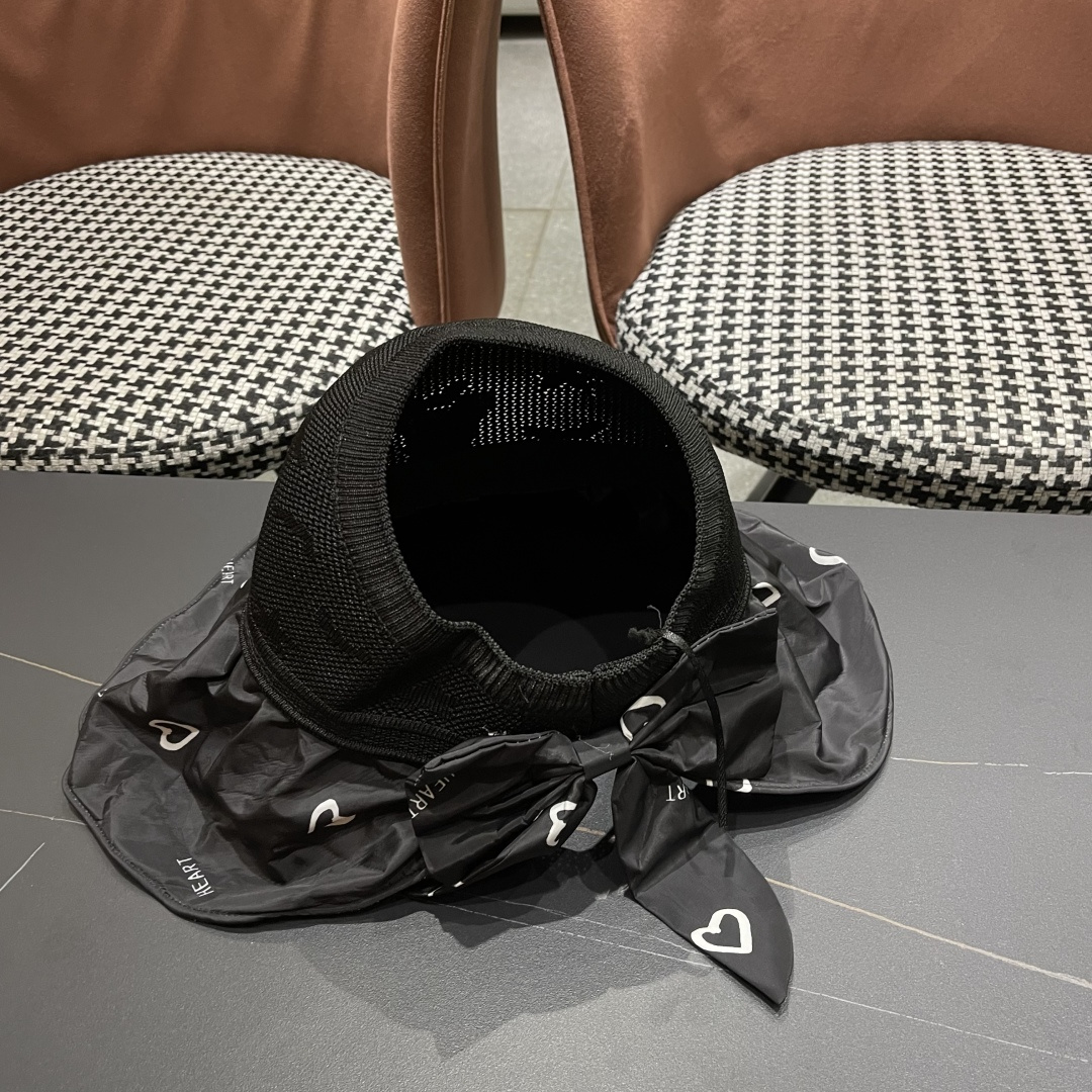  Lv路易威登夏季黑胶空顶防晒帽女防紫外线遮脸
新款漏扎马尾遮阳帽太阳帽