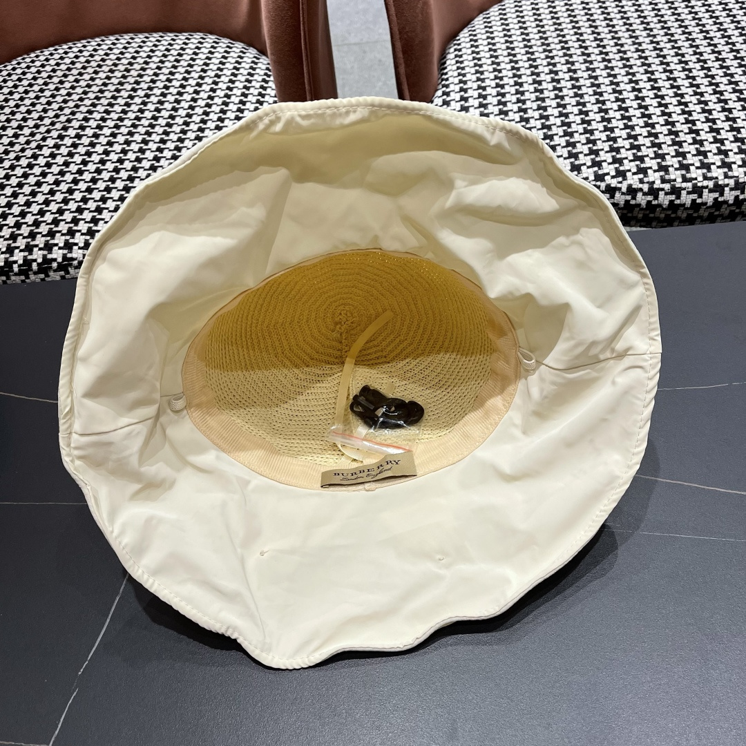  Burberry（巴宝莉）帽子女夏季2025新款渔夫防晒防紫外线黑
胶大檐遮脸遮阳沙滩太阳帽