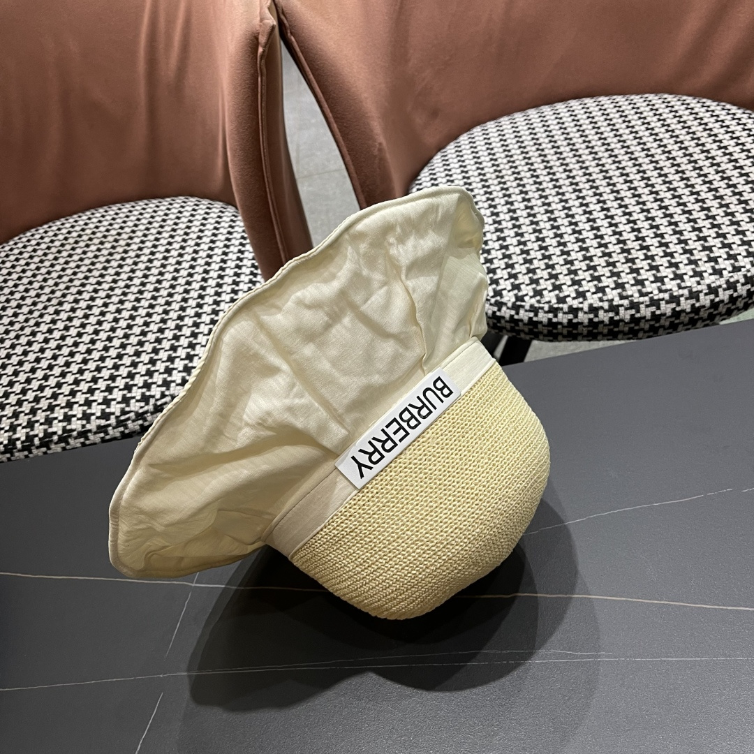  Burberry（巴宝莉）帽子女夏季2025新款渔夫防晒防紫外线黑
胶大檐遮脸遮阳沙滩太阳帽