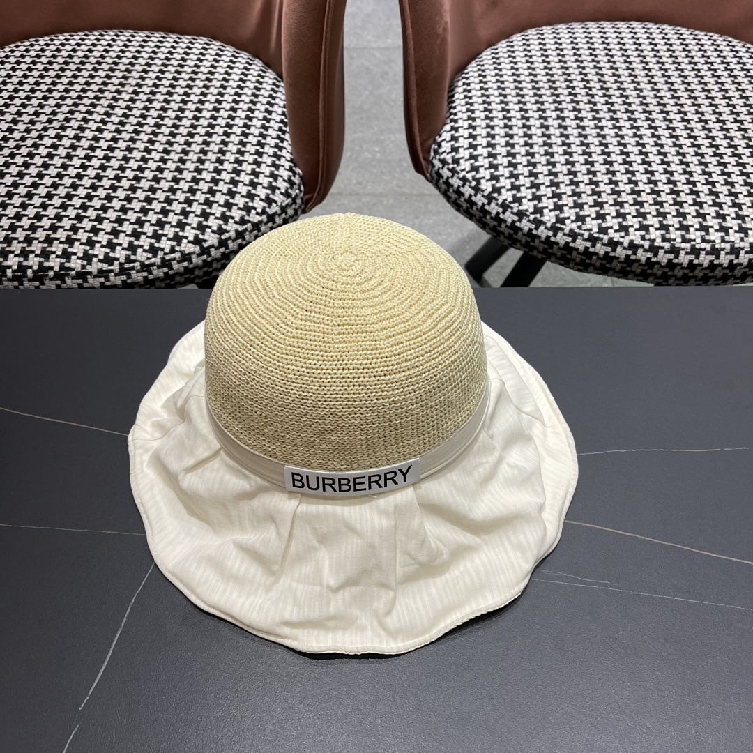  Burberry（巴宝莉）帽子女夏季2025新款渔夫防晒防紫外线黑
胶大檐遮脸遮阳沙滩太阳帽