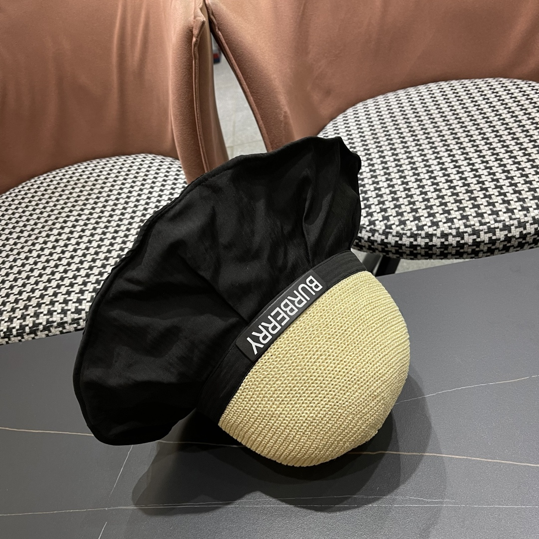  Burberry（巴宝莉）帽子女夏季2025新款渔夫防晒防紫外线黑
胶大檐遮脸遮阳沙滩太阳帽