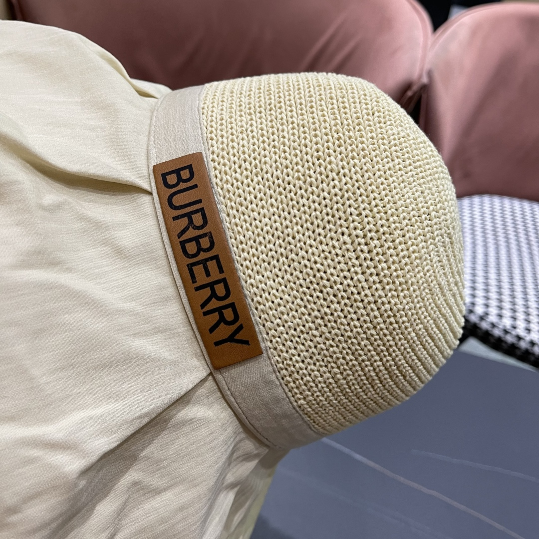  Burberry（巴宝莉）帽子女夏季2025新款渔夫防晒防紫外线黑
胶大檐遮脸遮阳沙滩太阳帽