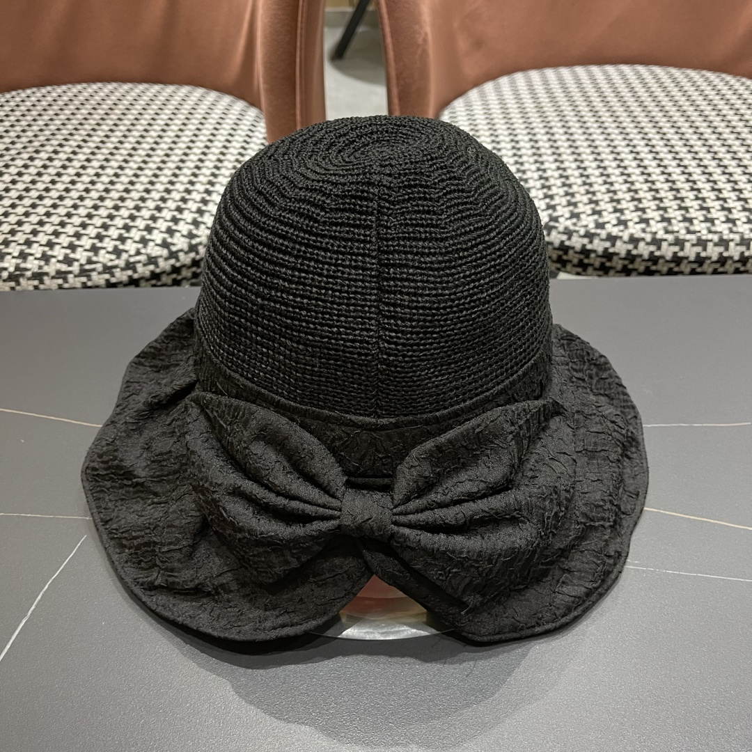  CELINE赛琳 夏季新款针织帽子黑胶防紫外线蝴蝶结女士盆帽
户外防晒桃帽渔夫帽