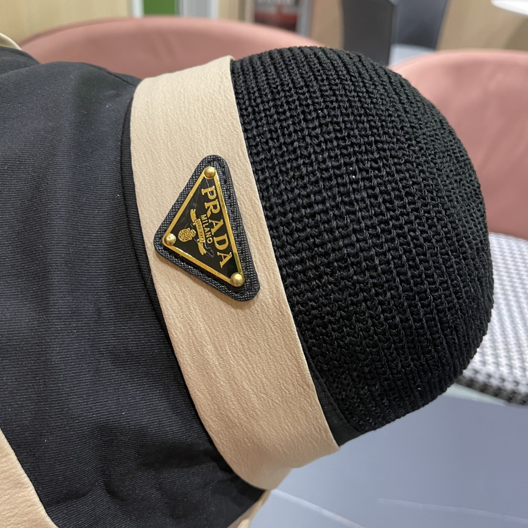  PRADA 普拉达 胶防晒帽子女夏款遮阳渔夫帽户外
防紫外线2025新款太阳帽