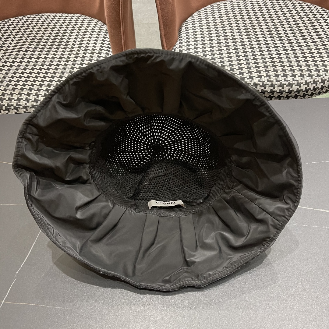 【CHANEL香奈儿】2025新款大沿防晒防紫外线渔夫帽女春
夏百搭出游防晒帽