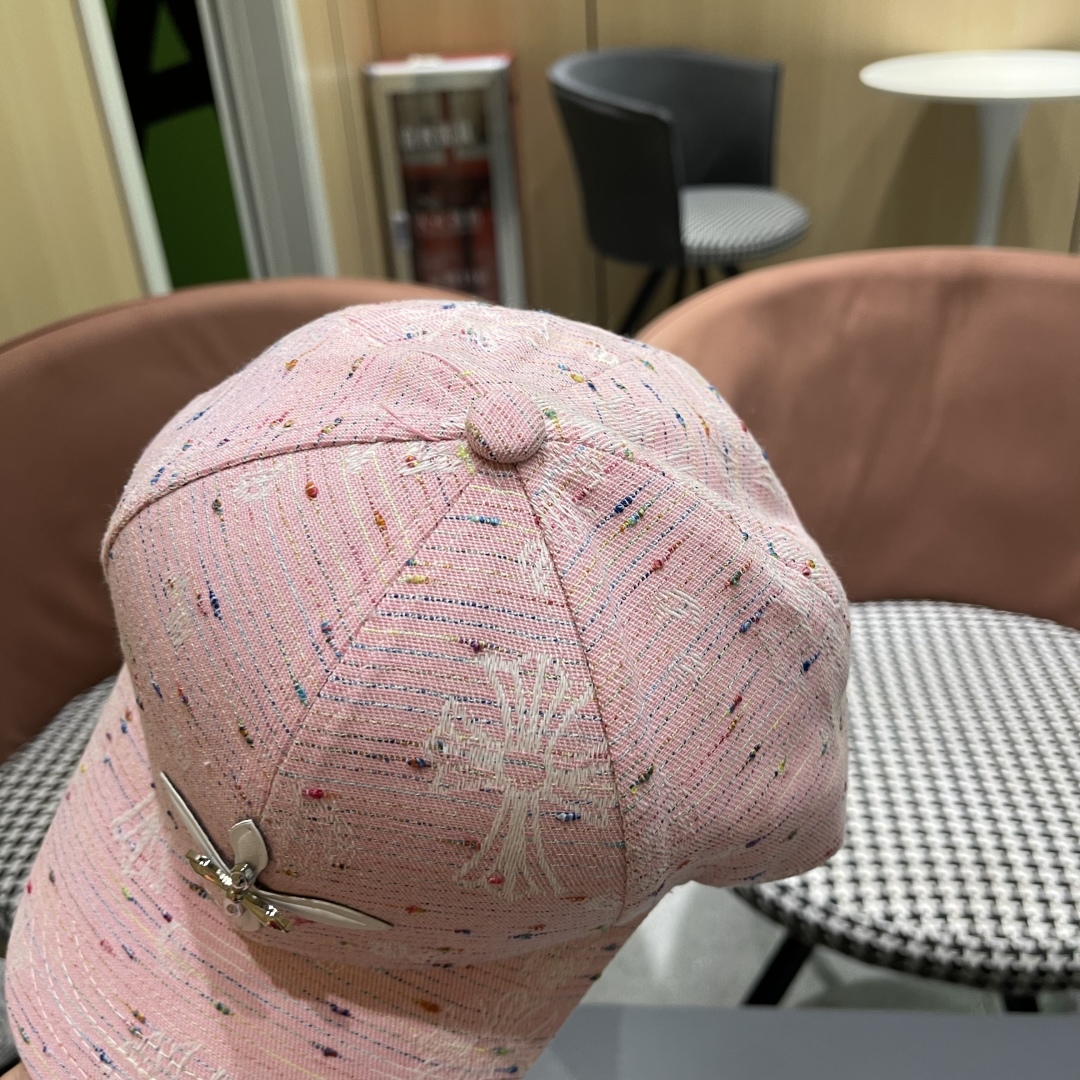 Chrome Hearts Baseball Cap - Pink Cross Design, Stylish and Comfortable 10 cmp i1749047201067 6505 0 8