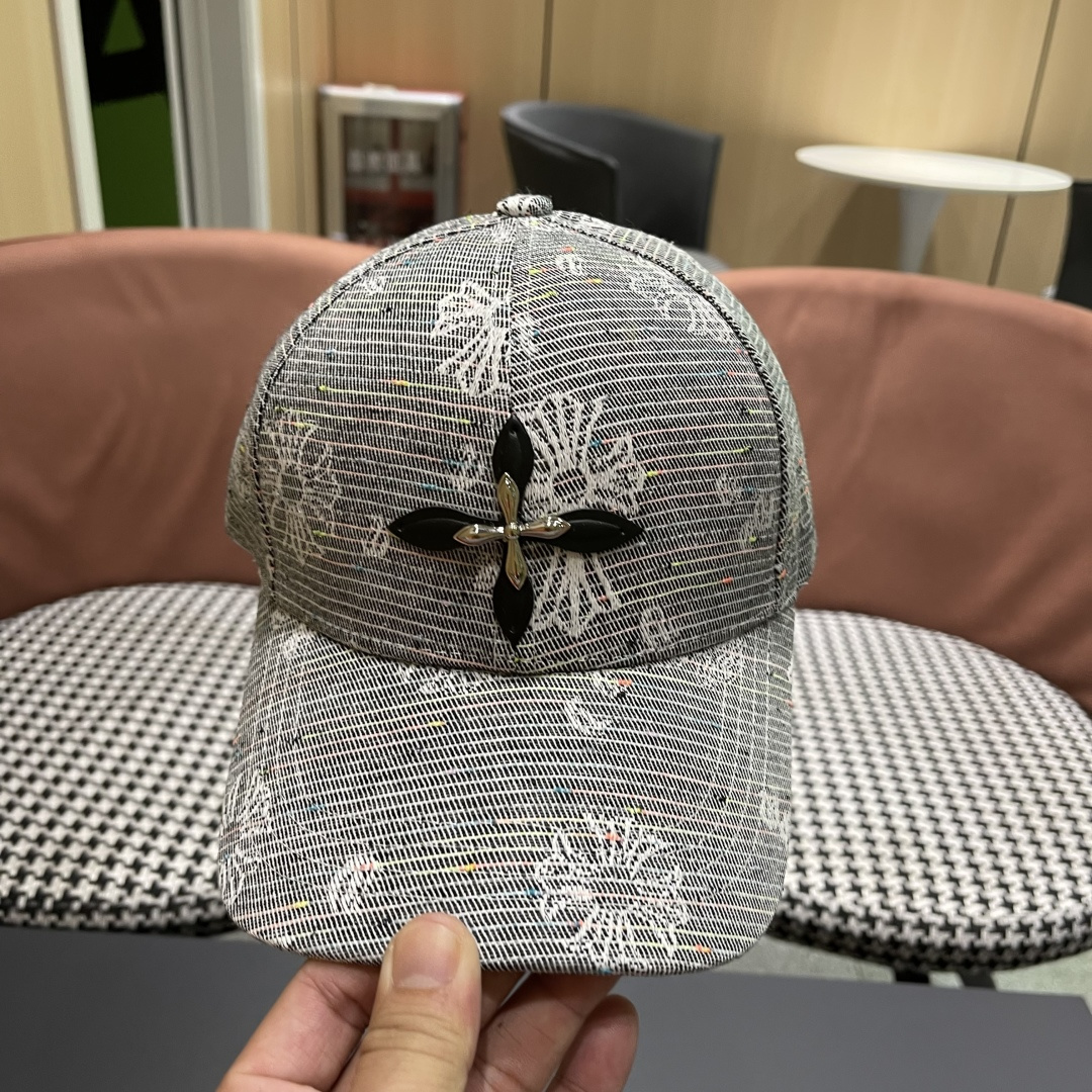  克罗心 🆕🆕25新款棒球帽，个性时尚经典十字架标志，休闲带点酷酷的感觉，中性款
男女同款！超好搭！
头