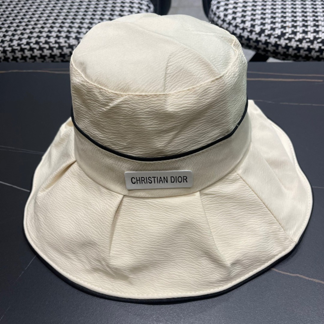  Dior 迪奥 2025新款遮脸盆渔夫帽， 精致純也格调很有感觉，很酷很时尚，质量超赞