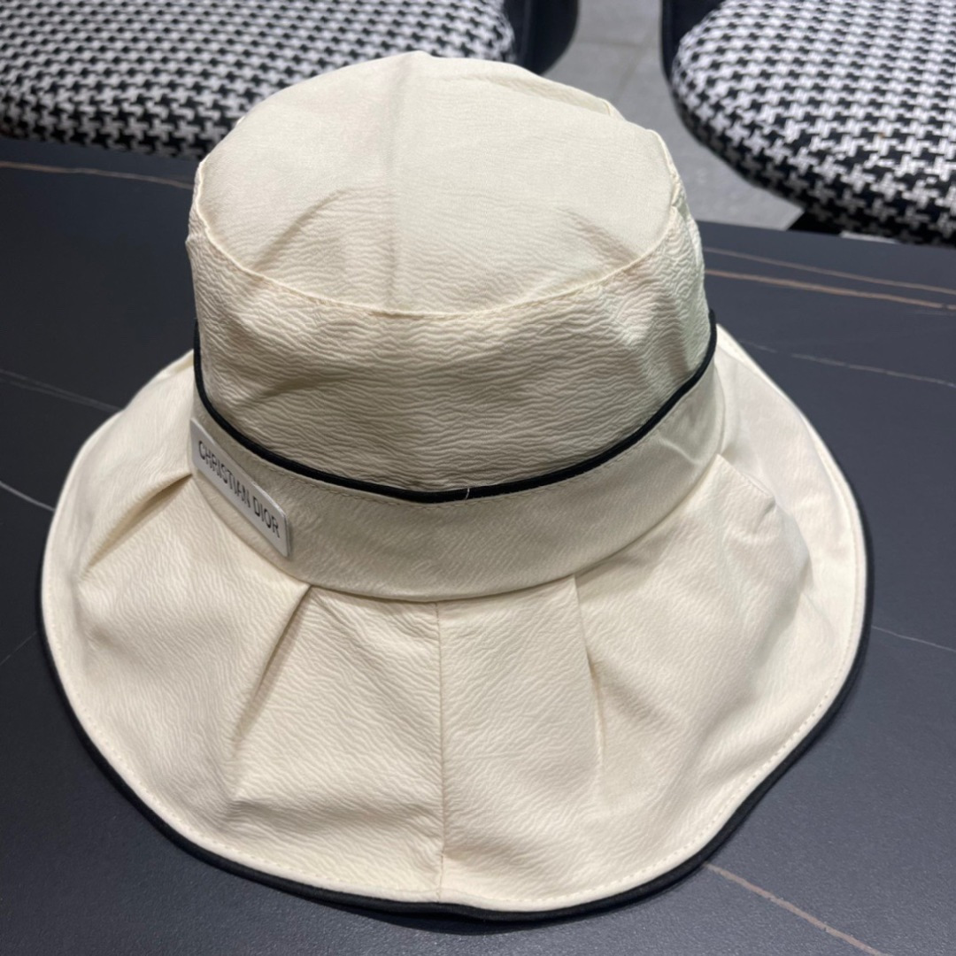  Dior 迪奥 2025新款遮脸盆渔夫帽， 精致純也格调很有感觉，很酷很时尚，质量超赞
